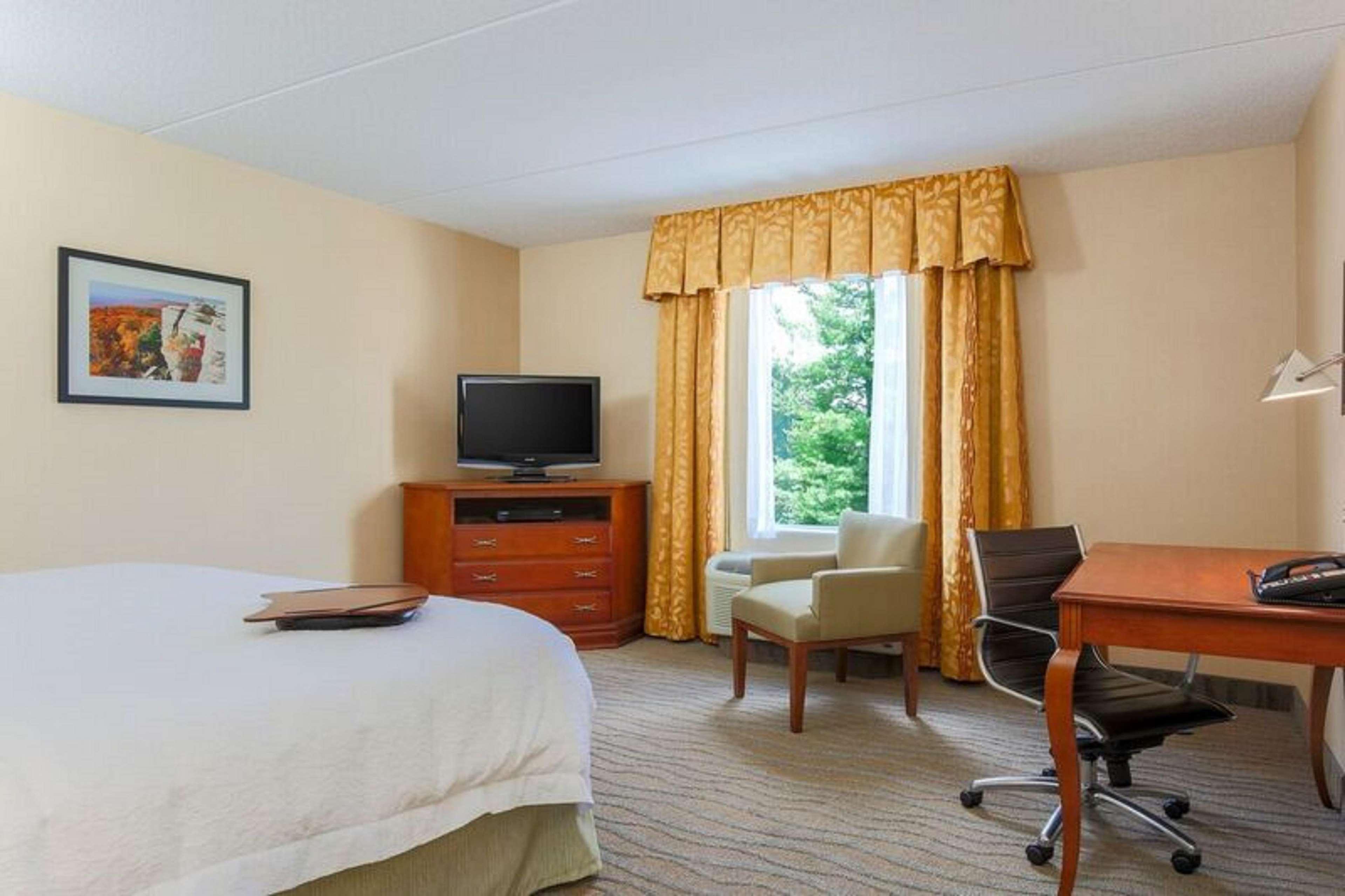 Hampton Inn & Suites Poughkeepsie Spackenkill Eksteriør billede