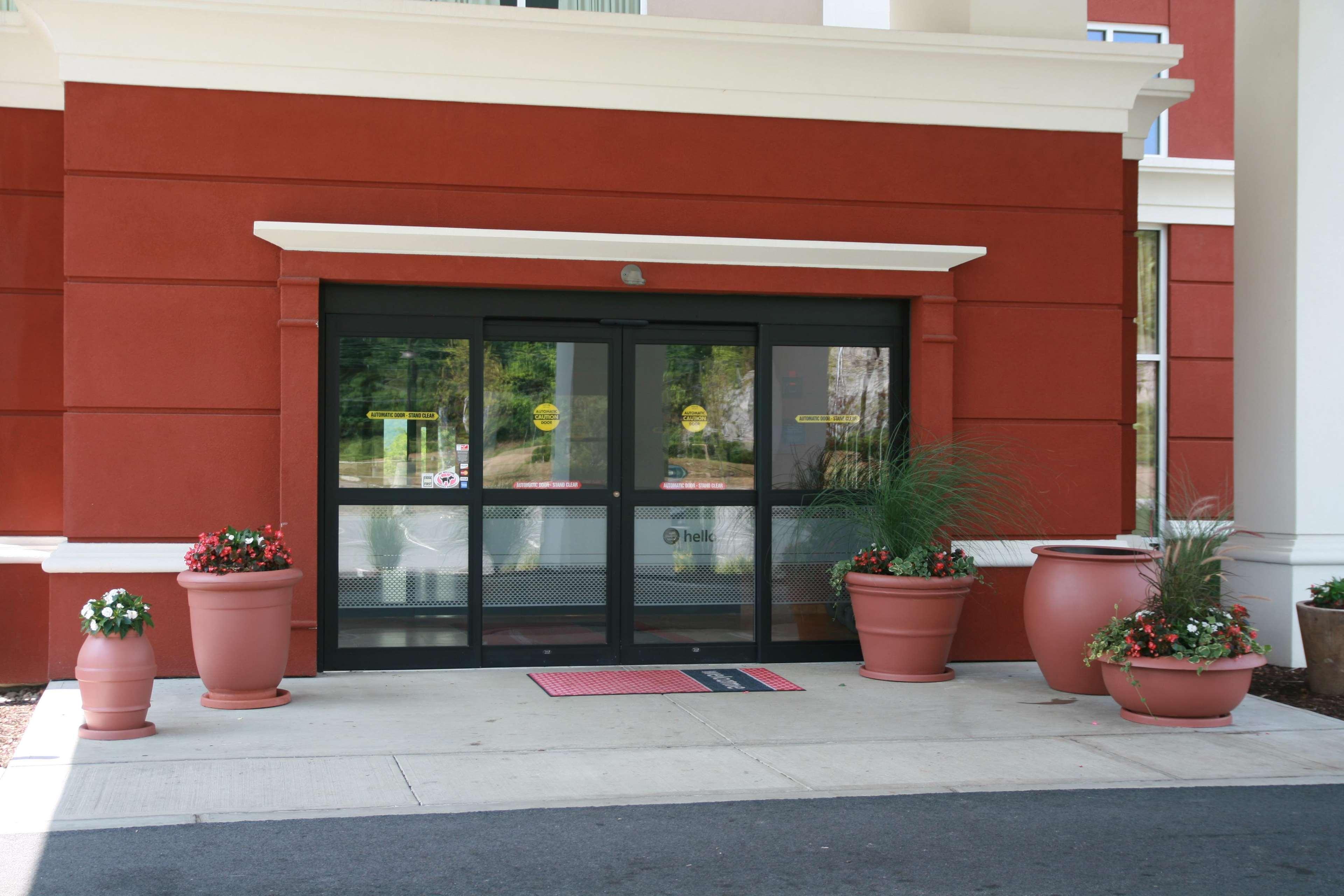 Hampton Inn & Suites Poughkeepsie Spackenkill Eksteriør billede