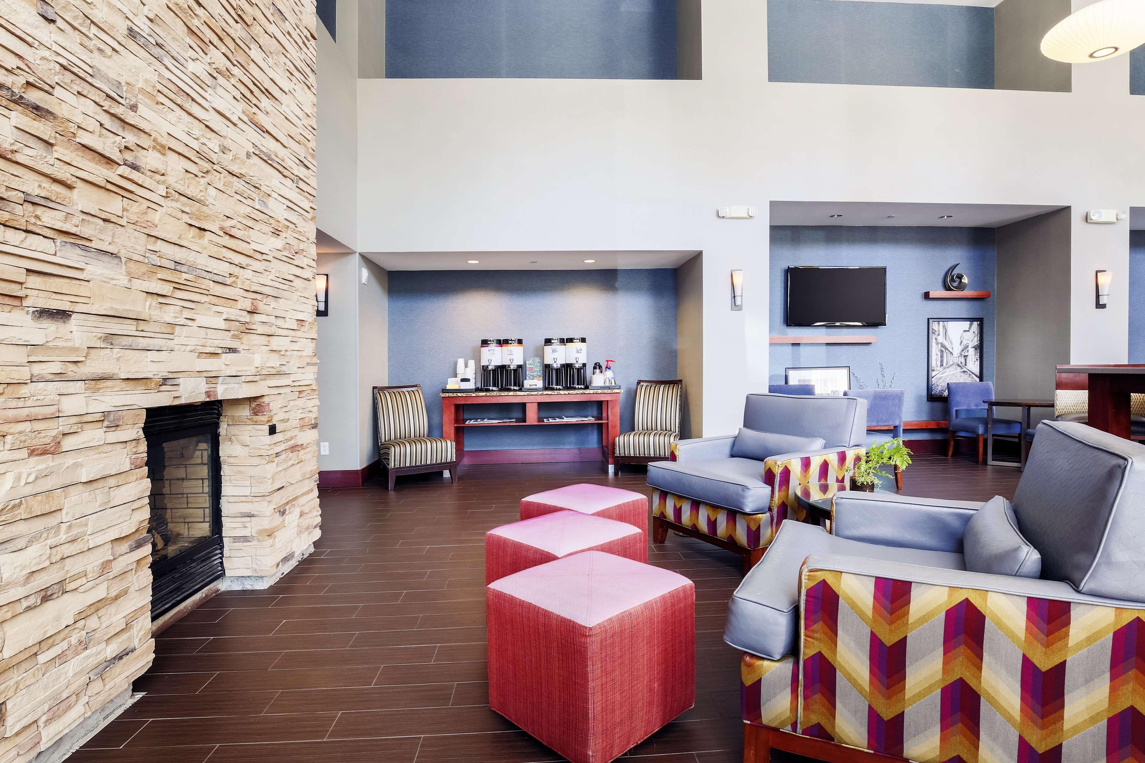 Hampton Inn & Suites Poughkeepsie Spackenkill Eksteriør billede