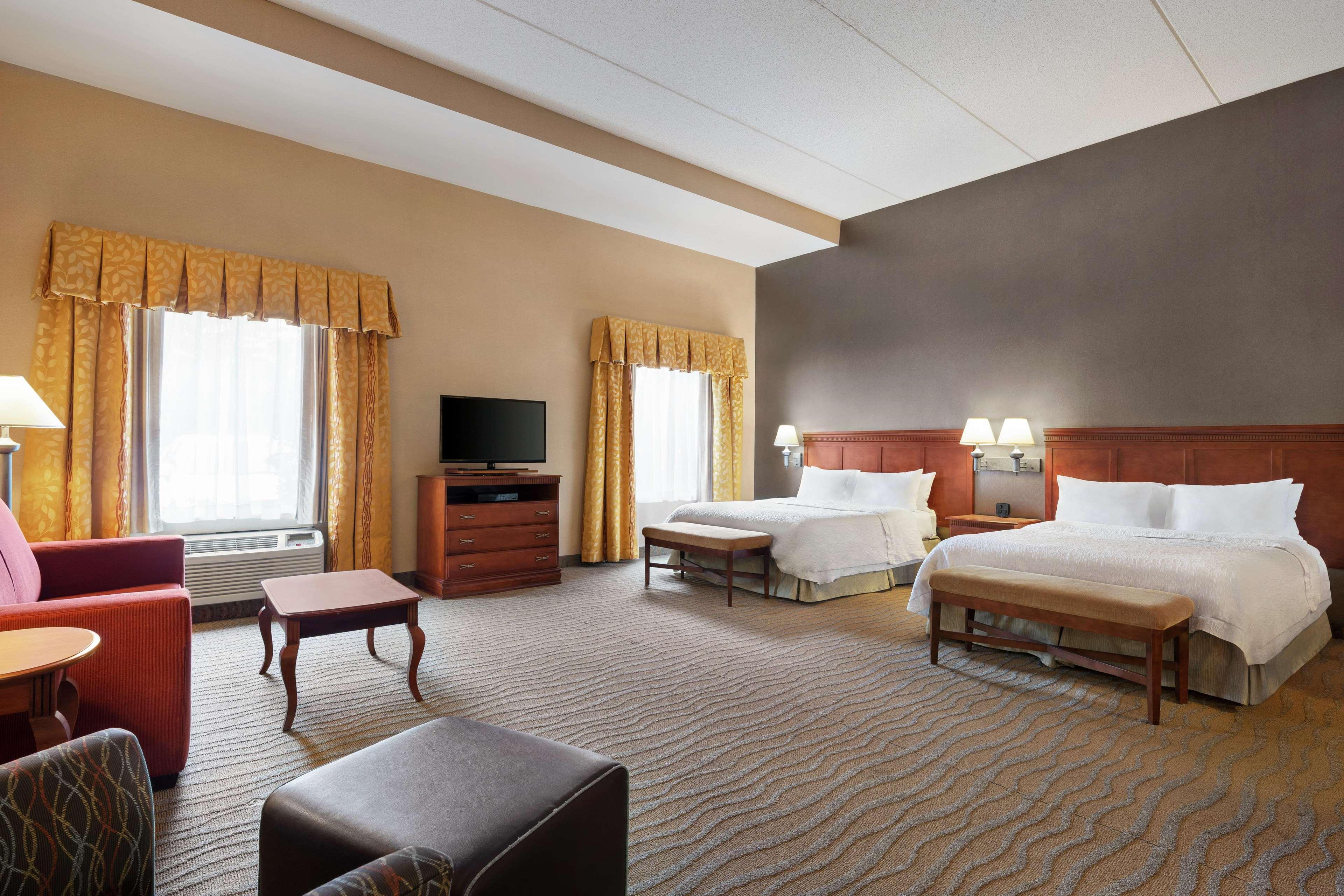 Hampton Inn & Suites Poughkeepsie Spackenkill Eksteriør billede