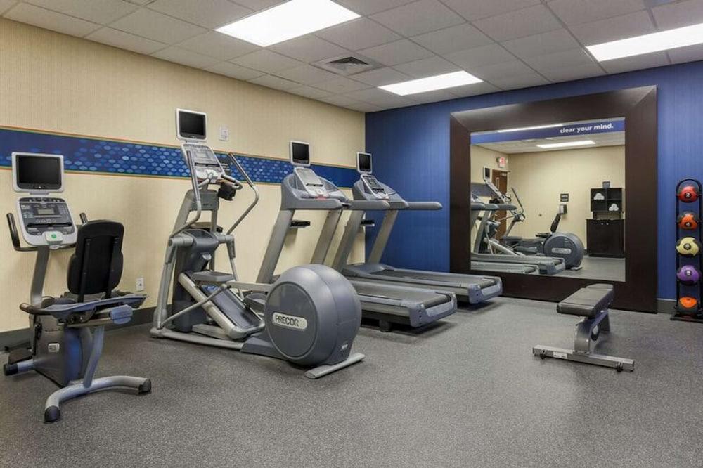 Hampton Inn & Suites Poughkeepsie Spackenkill Eksteriør billede