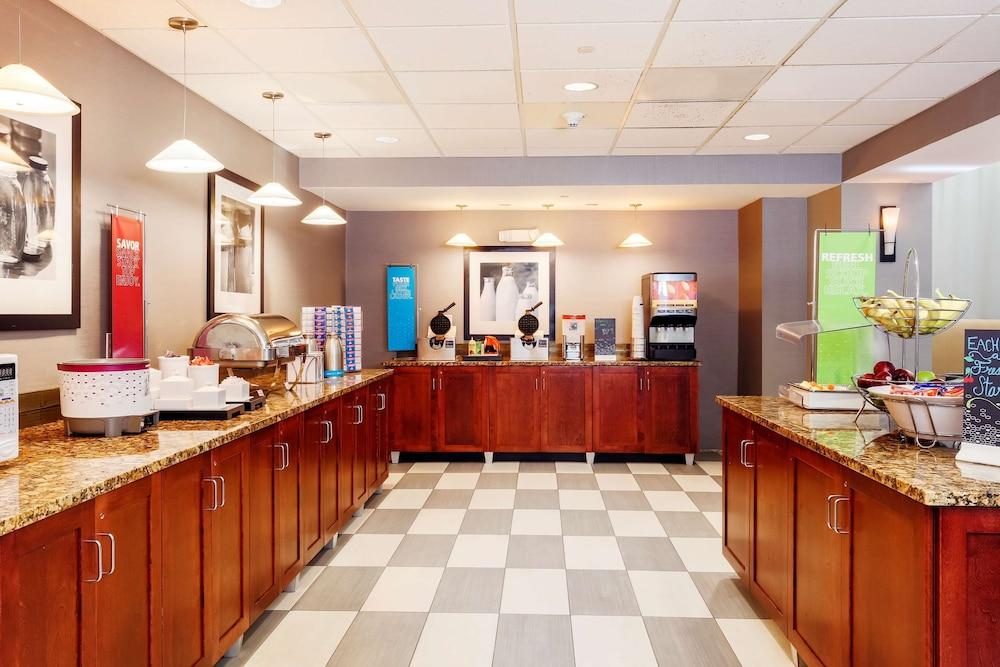 Hampton Inn & Suites Poughkeepsie Spackenkill Eksteriør billede