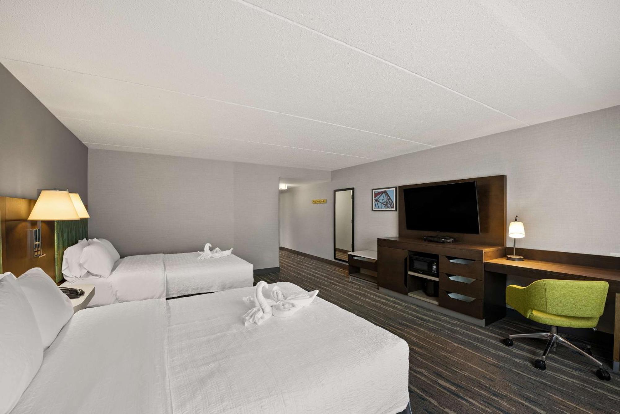 Hampton Inn & Suites Poughkeepsie Spackenkill Eksteriør billede