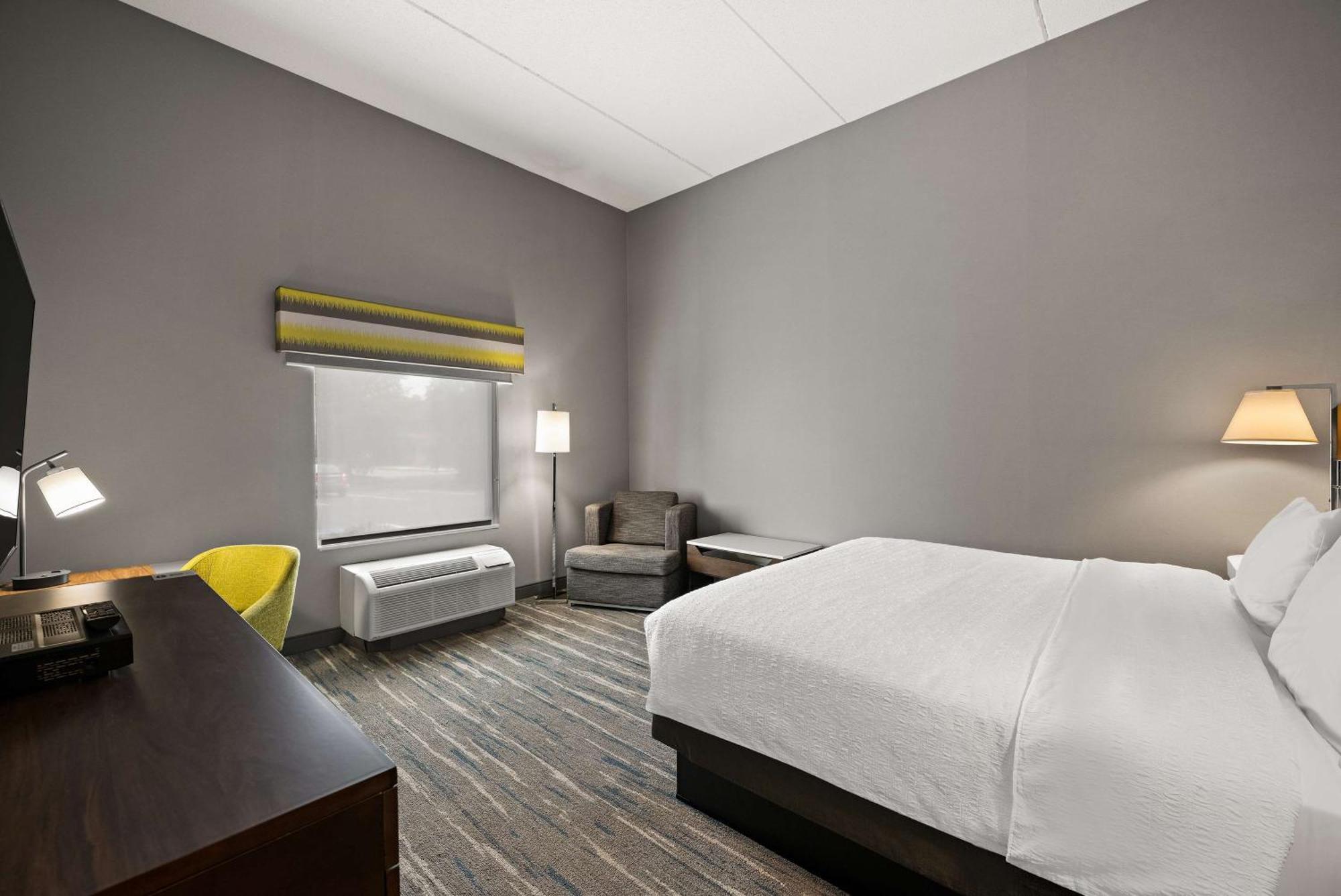 Hampton Inn & Suites Poughkeepsie Spackenkill Eksteriør billede