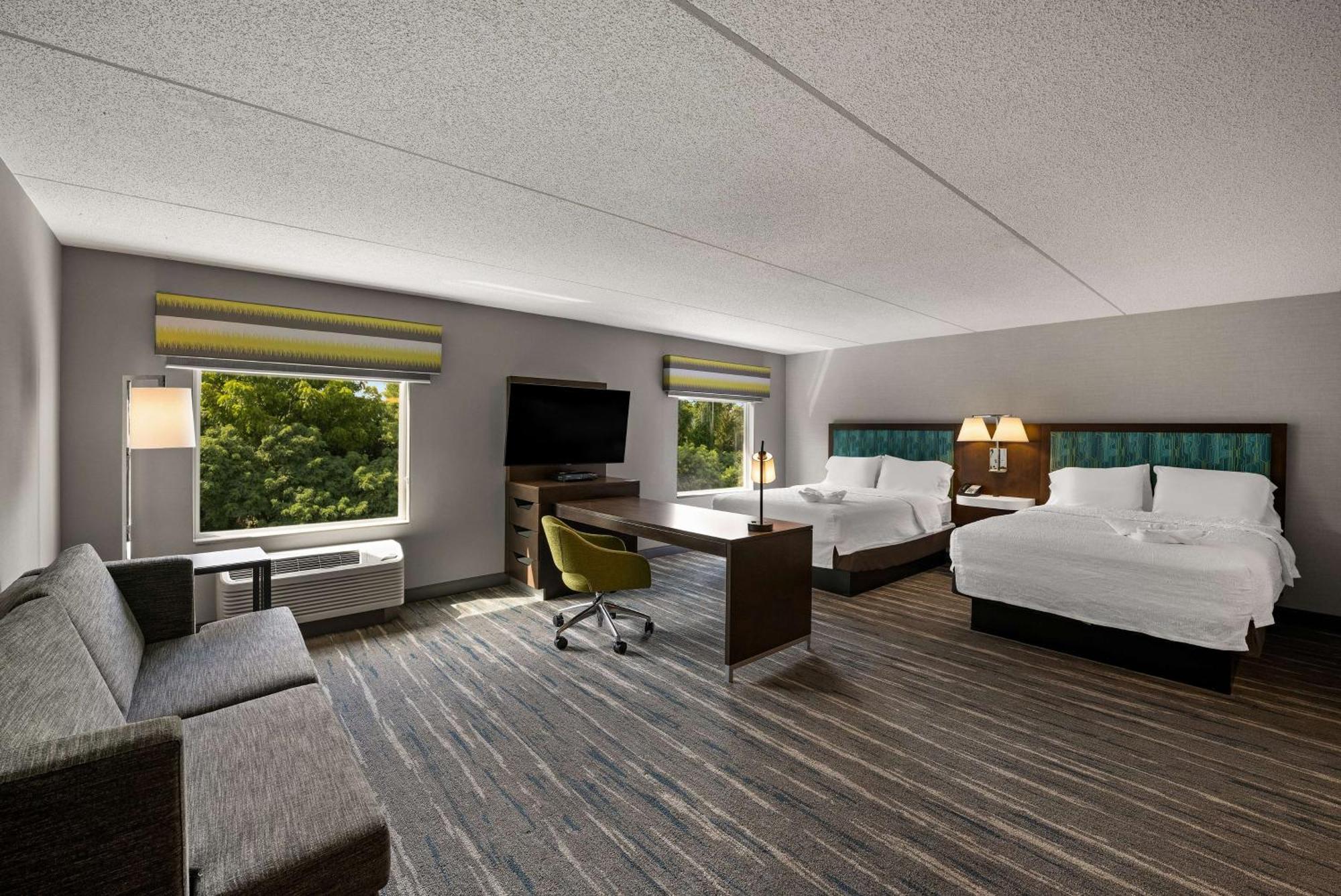 Hampton Inn & Suites Poughkeepsie Spackenkill Eksteriør billede