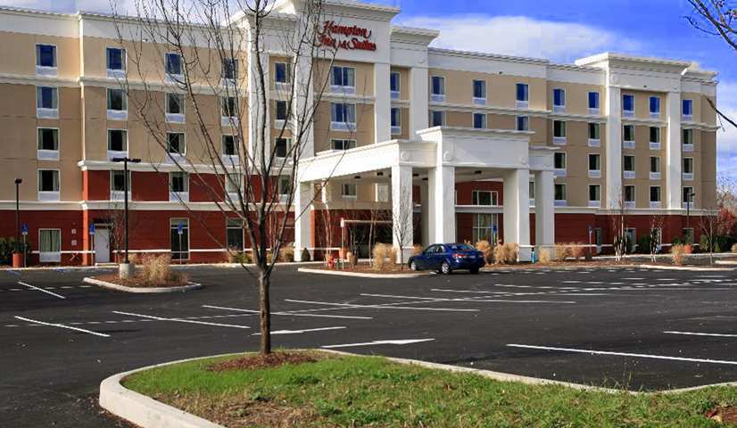 Hampton Inn & Suites Poughkeepsie Spackenkill Eksteriør billede